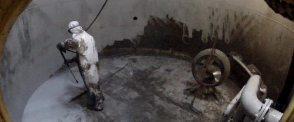 TRABALHO EM ESPAÇO CONFINADO - NR 33